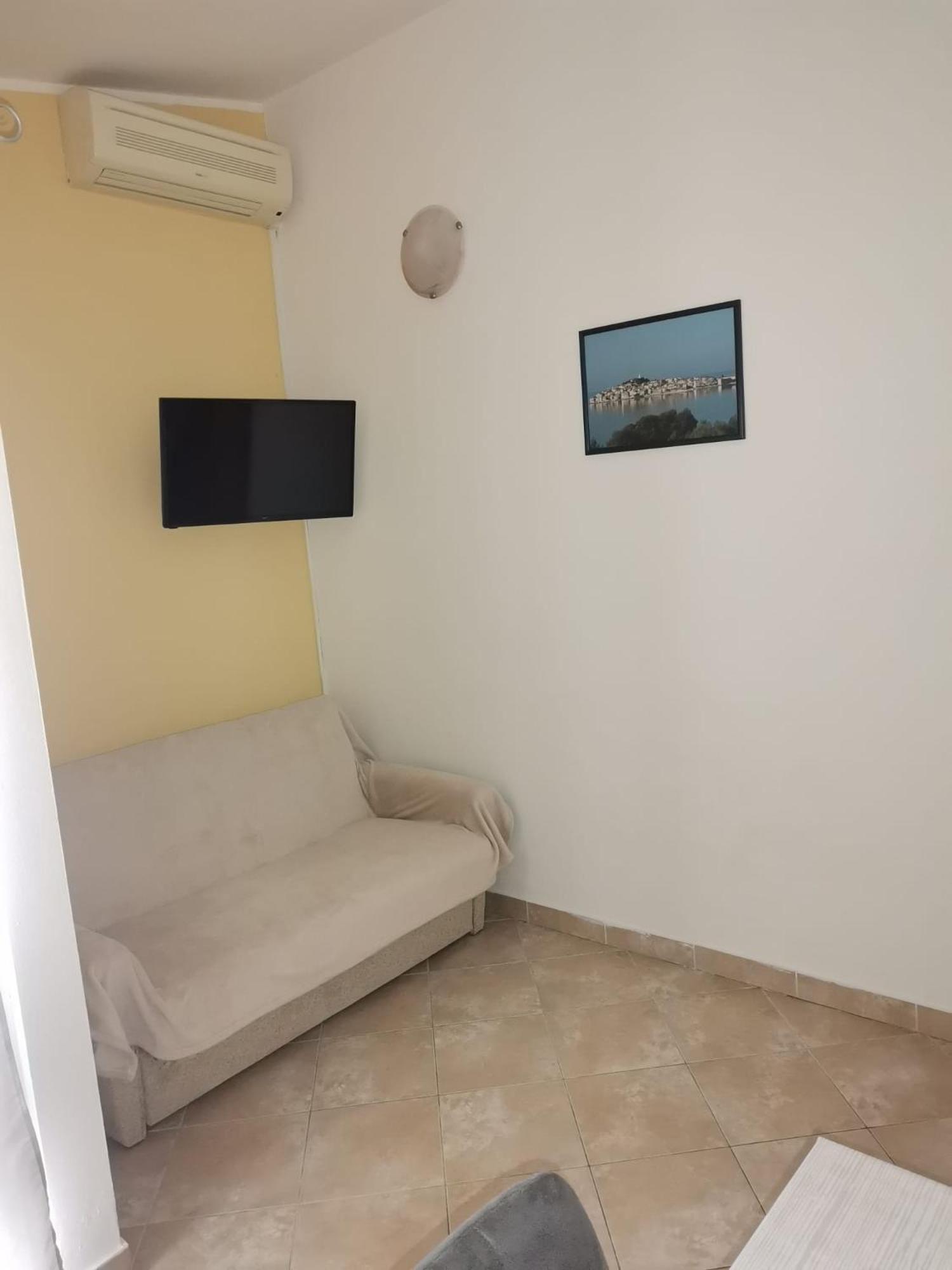 Apartmani Ljubo Primošten Exterior foto