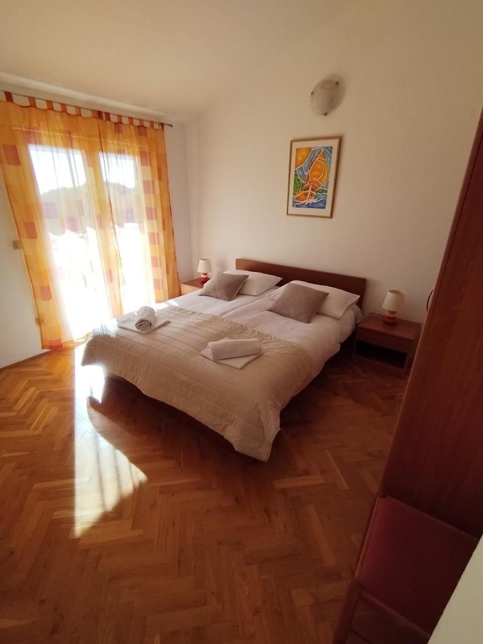 Apartmani Ljubo Primošten Exterior foto