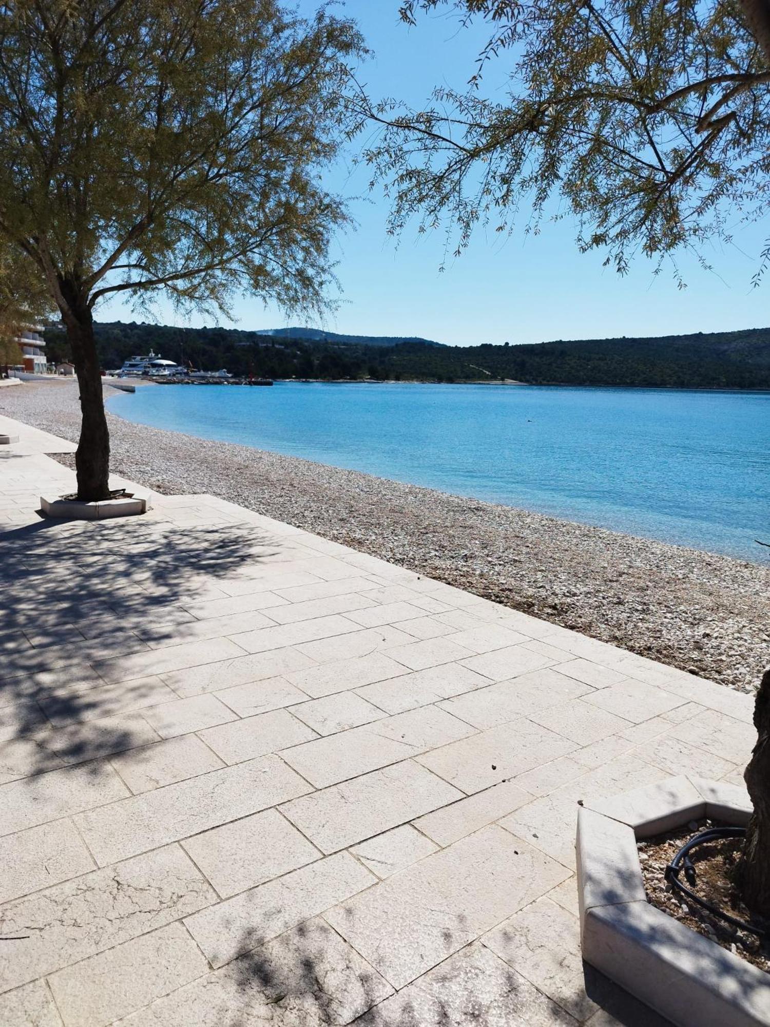 Apartmani Ljubo Primošten Exterior foto