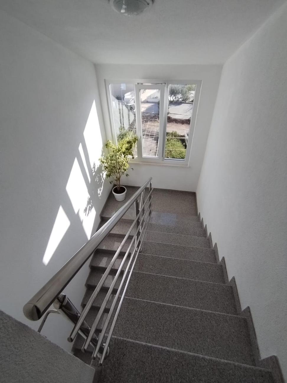 Apartmani Ljubo Primošten Exterior foto