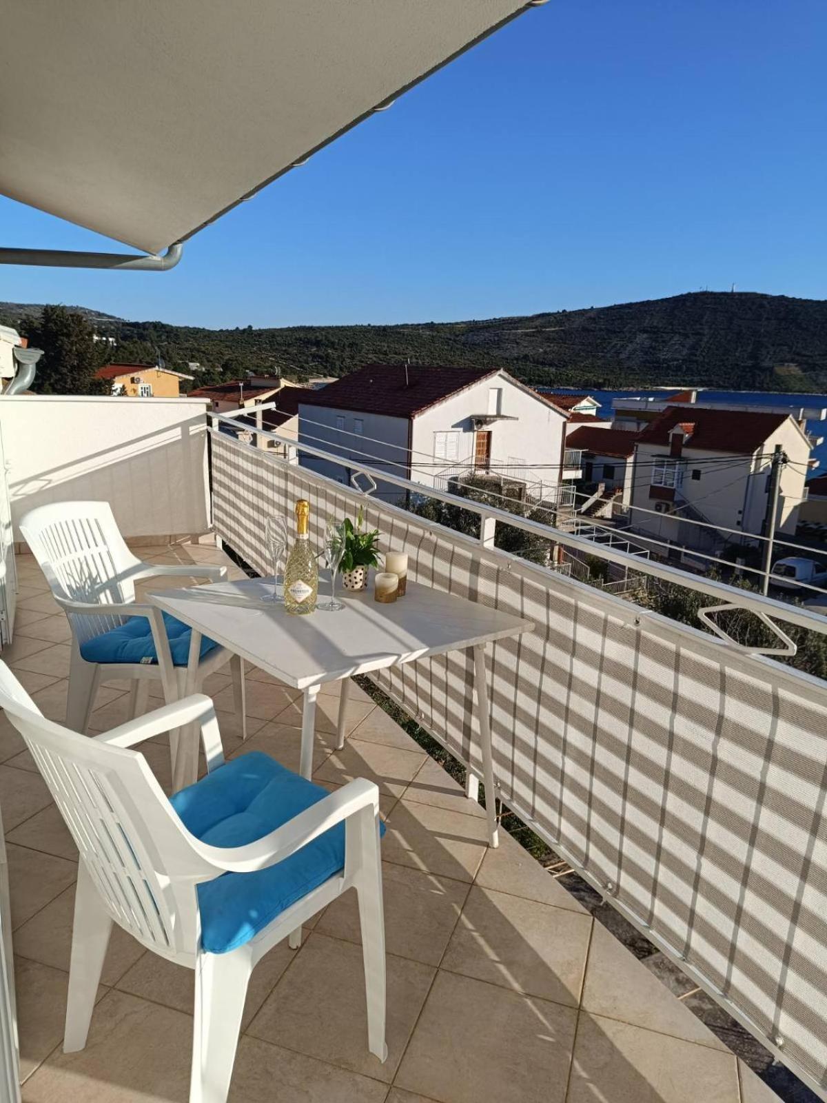 Apartmani Ljubo Primošten Exterior foto